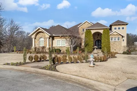 11 S Newhaven Ct, Rogers, AR 72758