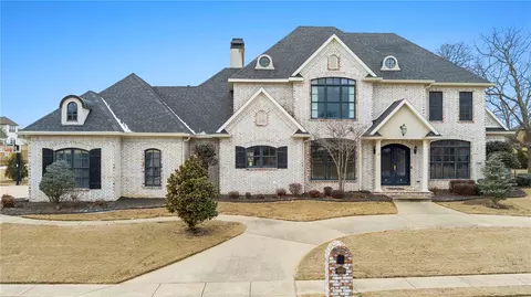 4009 Ratcliffe Dr, Bentonville, AR 72712