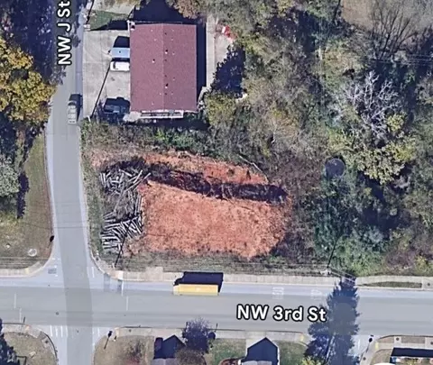 NW 3rd Street, Bentonville, AR 72712