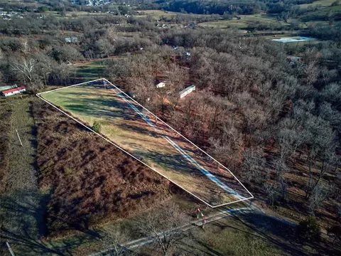 12250 Kenneth Price Rd, Elm Springs, AR 72762