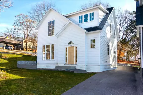 529 E Spring St, Fayetteville, AR 72701