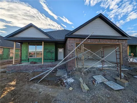 750 Marianne St, Bentonville, AR 72713