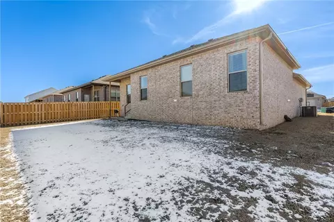 Exterior - 2050 Periwinkle Pl, Centerton, AR 72719 photo 5 of 5