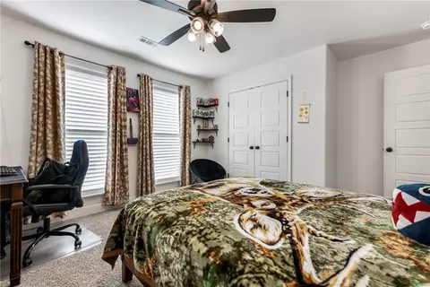 Bedroom - 2050 Periwinkle Pl, Centerton, AR 72719 photo 3 of 6