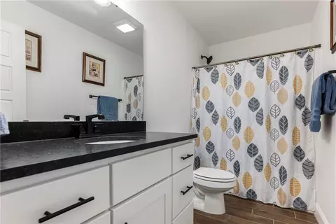Bath - 2050 Periwinkle Pl, Centerton, AR 72719 photo 3 of 3