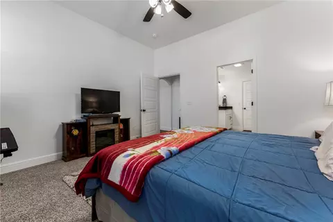 Bedroom - 2050 Periwinkle Pl, Centerton, AR 72719 photo 4 of 6