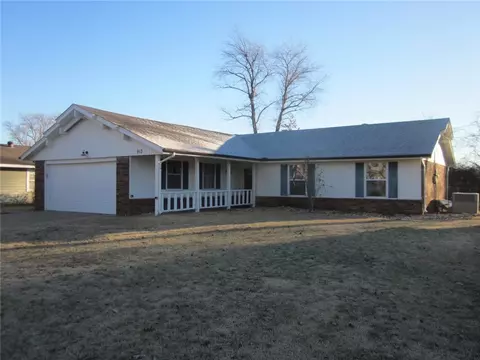 913 S Park Pl, Rogers, AR 72758
