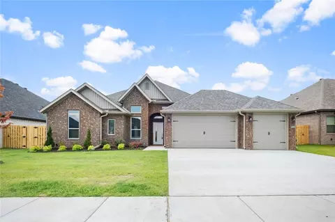 1808 Salmon St, Pea Ridge, AR 72751