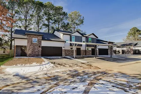 899 N Rupple Rd #121, Fayetteville, AR 72704