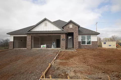 5400 SW Tea Olive Ln, Bentonville, AR 72712