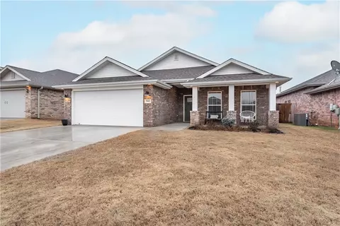 5902 NW Sherman St, Bentonville, AR 72713