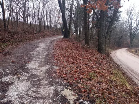 25340 Farm Road 1045, Washburn, MO 65772