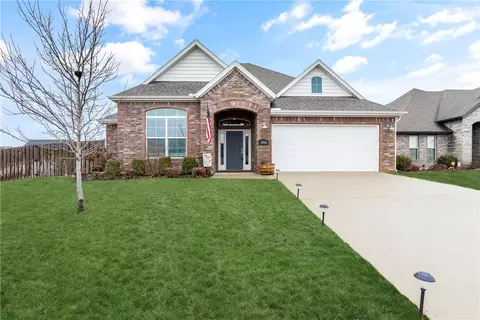 1006 Bellmara Cir, Cave Springs, AR 72718