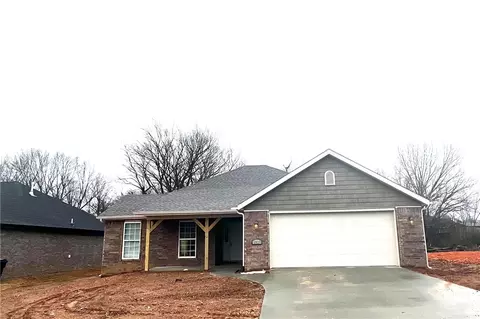 1829 S D St, Rogers, AR 72756