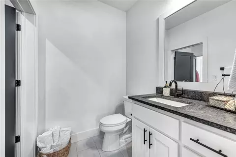 Bath - 3110 Laurel Cir, Centerton, AR 72719 photo 6 of 7