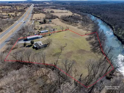 18487 Taylor Corn Rd, Siloam Springs, AR 72761
