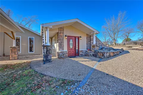 629 Wallis Rd, Cave Springs, AR 72718
