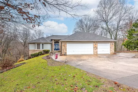 9 Shona Ln, Bella Vista, AR 72715