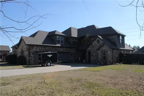 4504 W Warbal Trl, Rogers, AR 72758