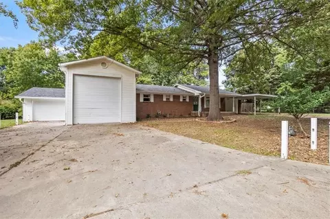 4202 Croxdale St, Springdale, AR 72764