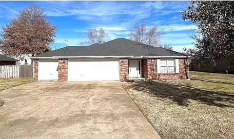 2284 Rockburn Ave, Springdale, AR 72764
