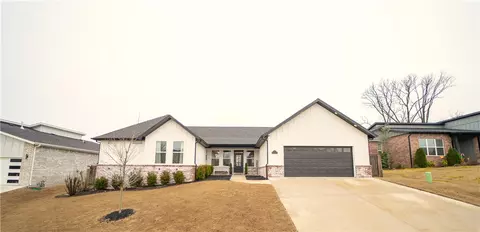 1521 Westridge Ln, Centerton, AR 72719