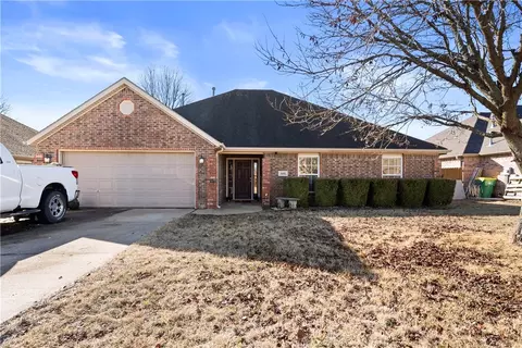 1200 Medway Ln, Centerton, AR 72719