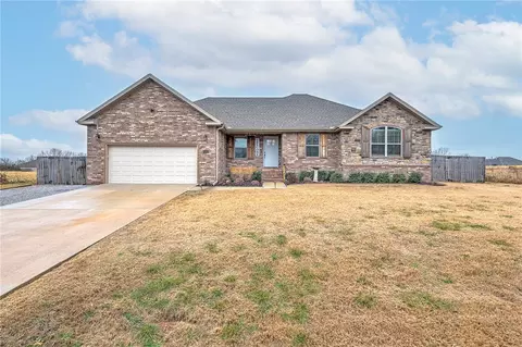 13 Cannich Dr, Bella Vista, AR 72715