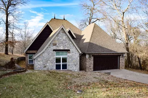 13600 Hobie Ct, Rogers, AR 72756