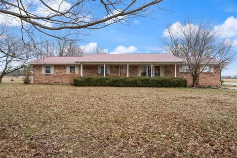 102 N Double Springs Rd, Farmington, AR 72730