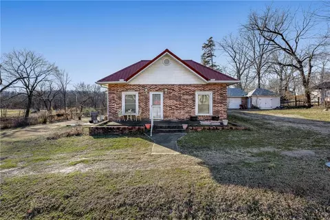 412 S Black Ave, Sulphur Springs, AR 72768