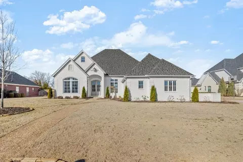 7 W Wembly Dr, Rogers, AR 72758