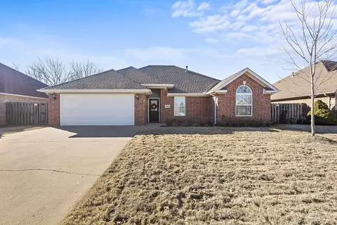 6004 S 39th Pl, Rogers, AR 72758