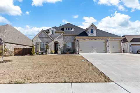 5609 58th St, Rogers, AR 72758