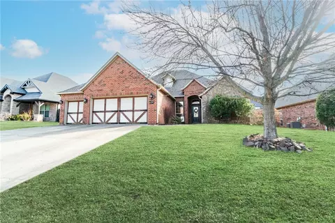 4307 SW Bermuda Ave, Bentonville, AR 72712