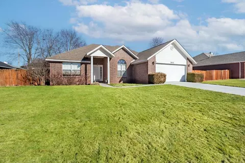 2902 Amberwood St, Springdale, AR 72762
