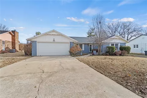 1415 Buena Vista Cir, Springdale, AR 72762