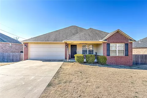 6353 Cord Ave, Springdale, AR 72762