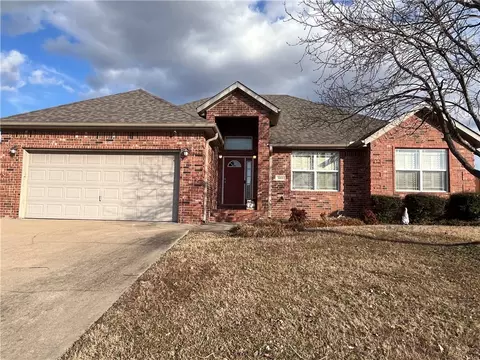 605 SW Granite St, Bentonville, AR 72712