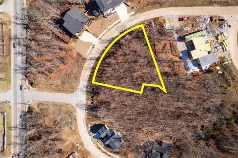 2367 N Windswept Ln, Fayetteville, AR 72703