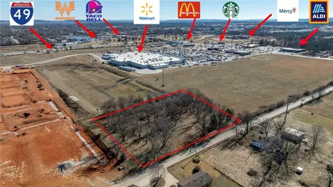 1309 N Oak Grove Rd, Springdale, AR 72762