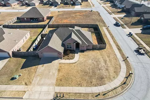 1907 SW Ashbury St, Bentonville, AR 72712