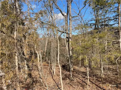 9 Dove Cir, Holiday Island, AR 72631