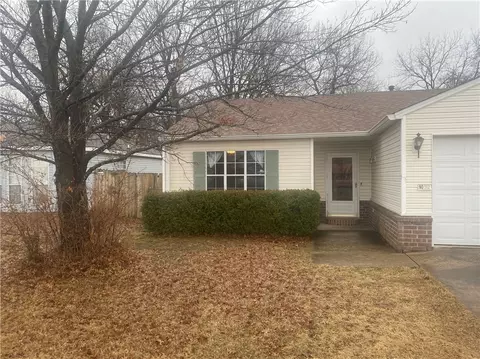 1400 Rice Rd, Bentonville, AR 72712
