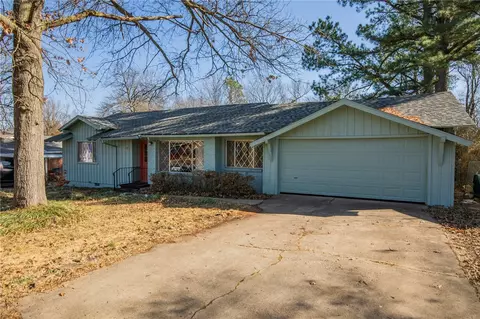 1928 Yates Ave, Fayetteville, AR 72703
