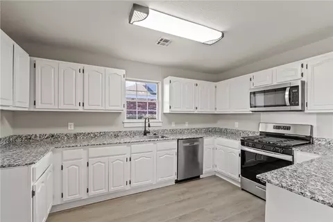 Kitchen - 2636 Fruit Tree Ave, Springdale, AR 72764 photo 1 of 3