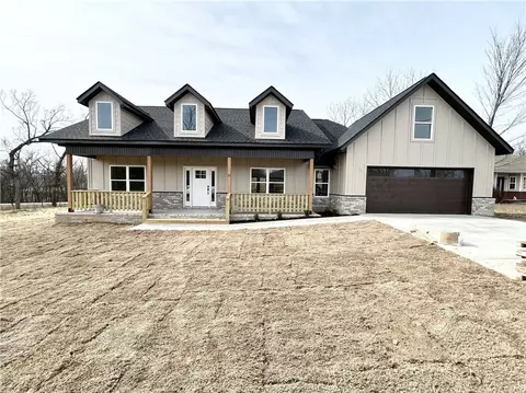 21 Lockhart Ln, Bella Vista, AR 72715