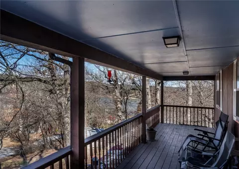 22556 E War Eagle Rd, Springdale, AR 72764