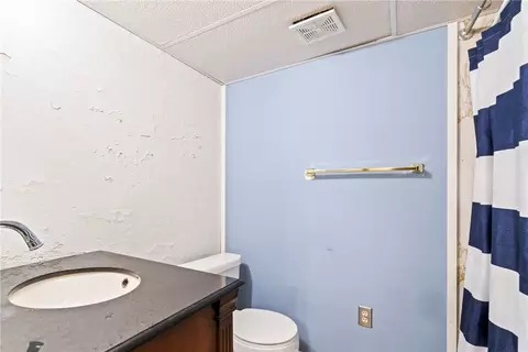 Bath - 22556 E War Eagle Rd, Springdale, AR 72764 photo 3 of 3