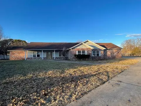 1500 W Green Acres Dr, Rogers, AR 72758